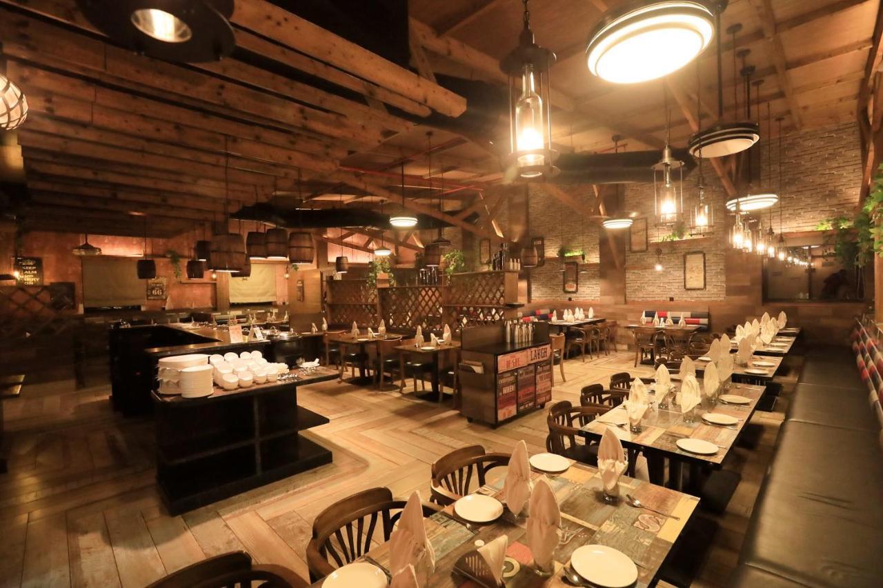 Humming Bird Hotel & Banquet Anand Exterior photo